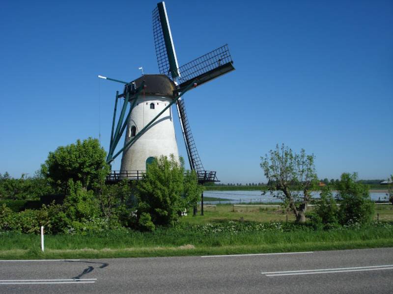 Molen De Jager: een historische stellingmolen in Oud-Vossemeer